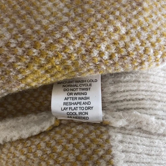 Industry flower power waist high cardigan sweater. - Picture 10 of 11